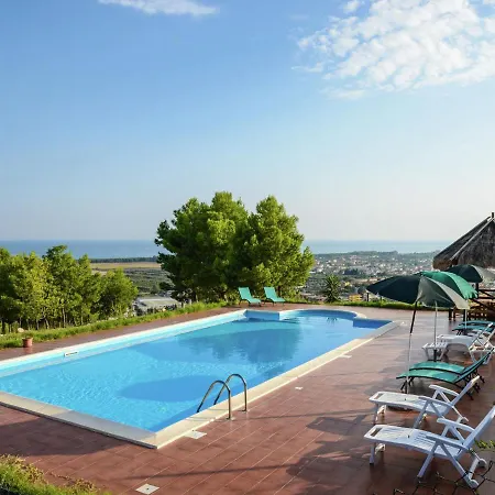Luxurious Holiday In Cropani Marina With Swimming Pool *